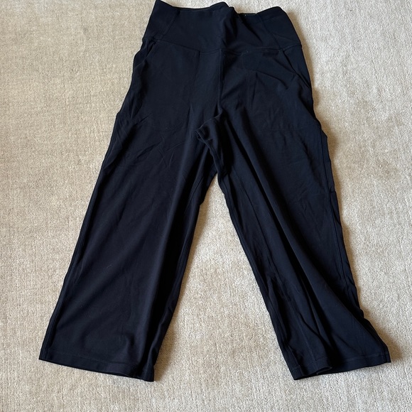 Lululemon lululemon Align™ Super-High-Rise Wide-Leg Crop 23" - Picture 2 of 4